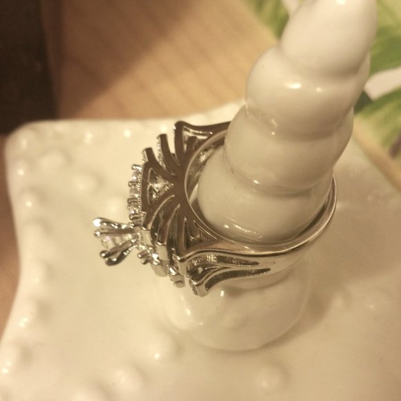 WHITE TOPAZ 2 PIECE RING SET SIZE 7 3/4 - Picture 7 of 15